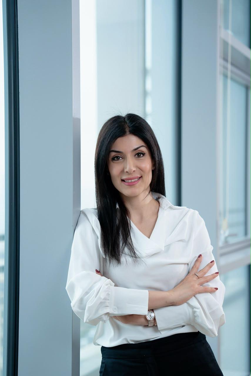 Nigar Arpadarai